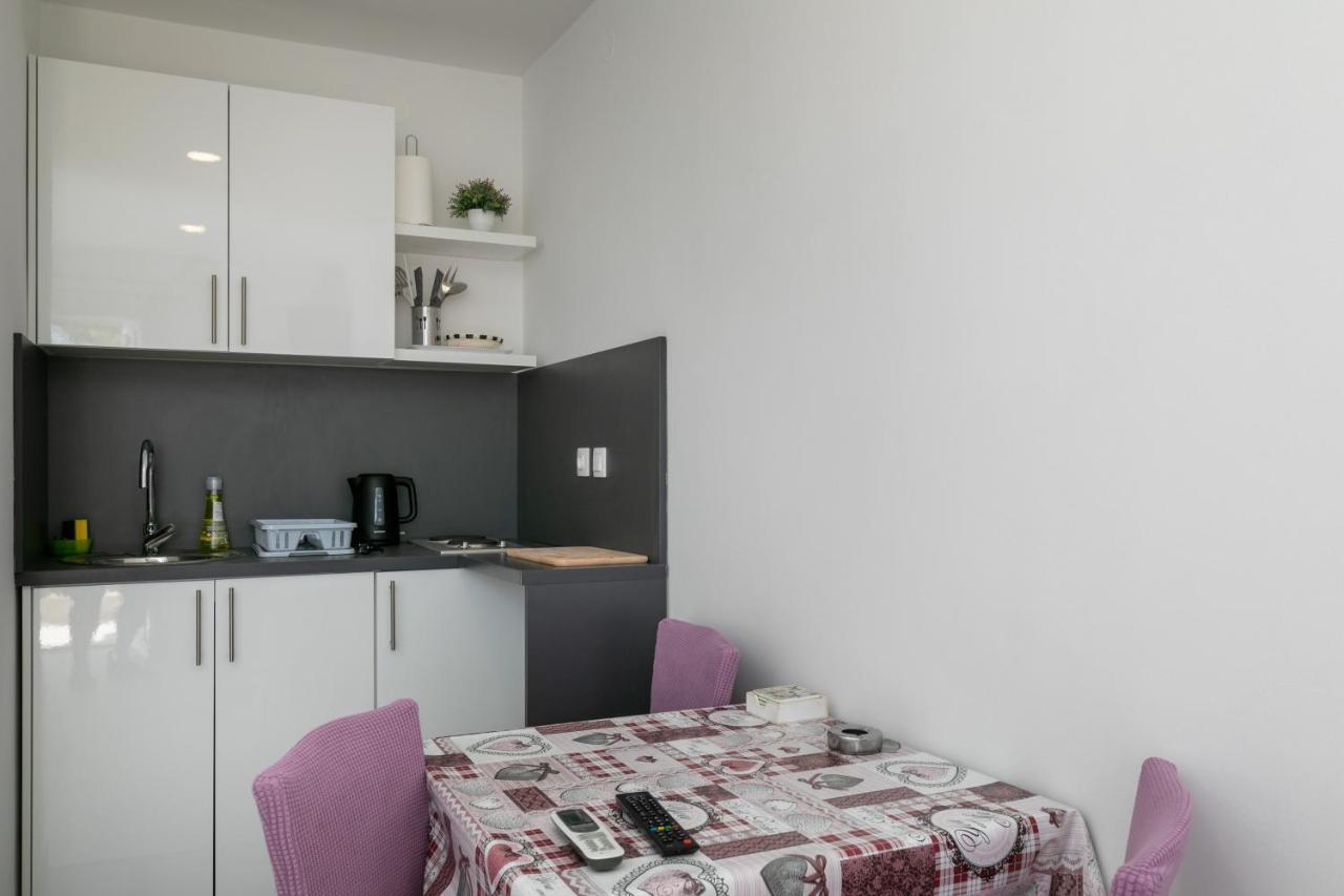 Apartments Karol & Mara Млини Екстериор снимка